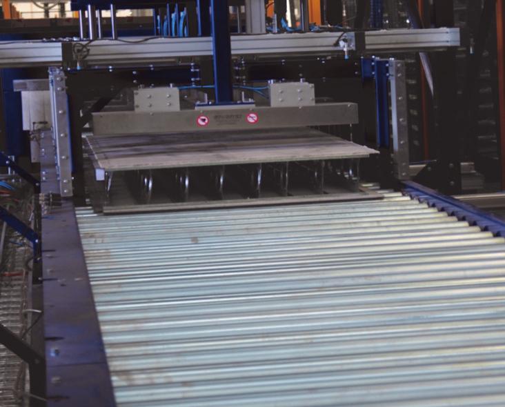 Australis Engineering s pallet handling system is