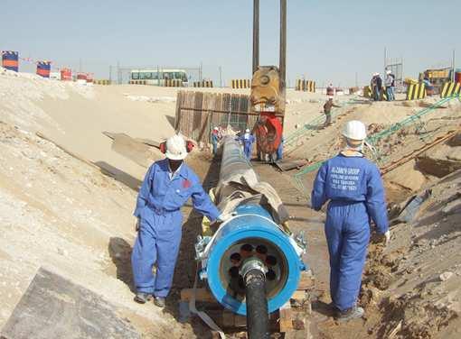 The APPLICATION of RAMMING TECHNIQUE in Pipeline Construction Dr. Hans-Joachim Bayer, TRACTO-TECHNIK GmbH & Co KG, Reiherstr. 2, D-57368 Lennestadt, Germany, and Roger Atherton, TT-UK Ltd.