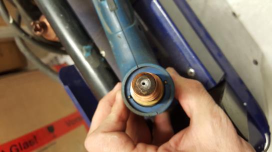 ) Replace nozzle if opening is deformed or 50% oversize.
