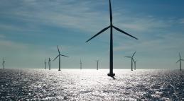 3-5 MW Wind farms of up to 1,000 MW each Capex of 1 3 bn per wind farm High expectations to exploit the offshore wind in European waters EEA* sees an offshore potential of 900 GW till 2030, EWEA a