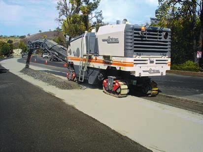 The contractor used a Wirtgen 3800 CR with integrated Vögele screed and a recycling width of 3.8 m. Before recycling the pavement, 1 % cement was prespread in front of the 3800 CR.