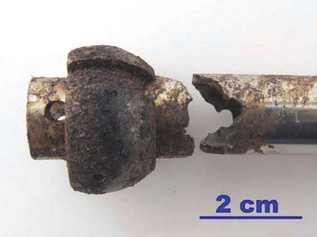 Stress Corrosion Cracking of Various Alloys FIGURE 3 outer diameter.