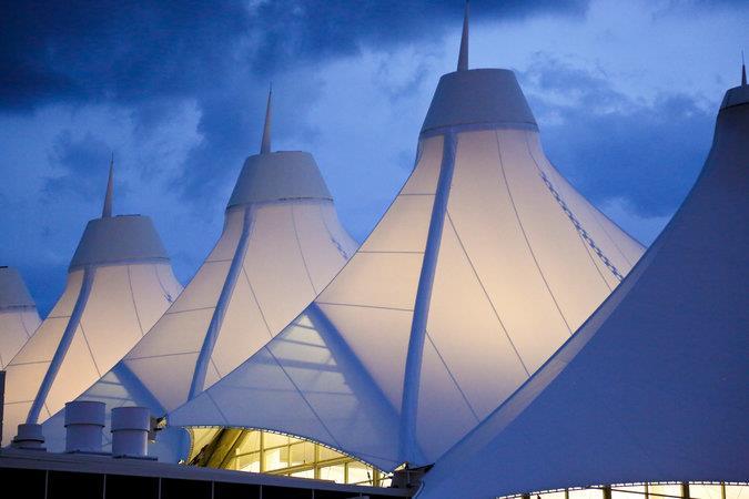 Example: Denver International Airport, USA Temperatures in Denver can drop to -8 degrees Celsius in winter and climb as