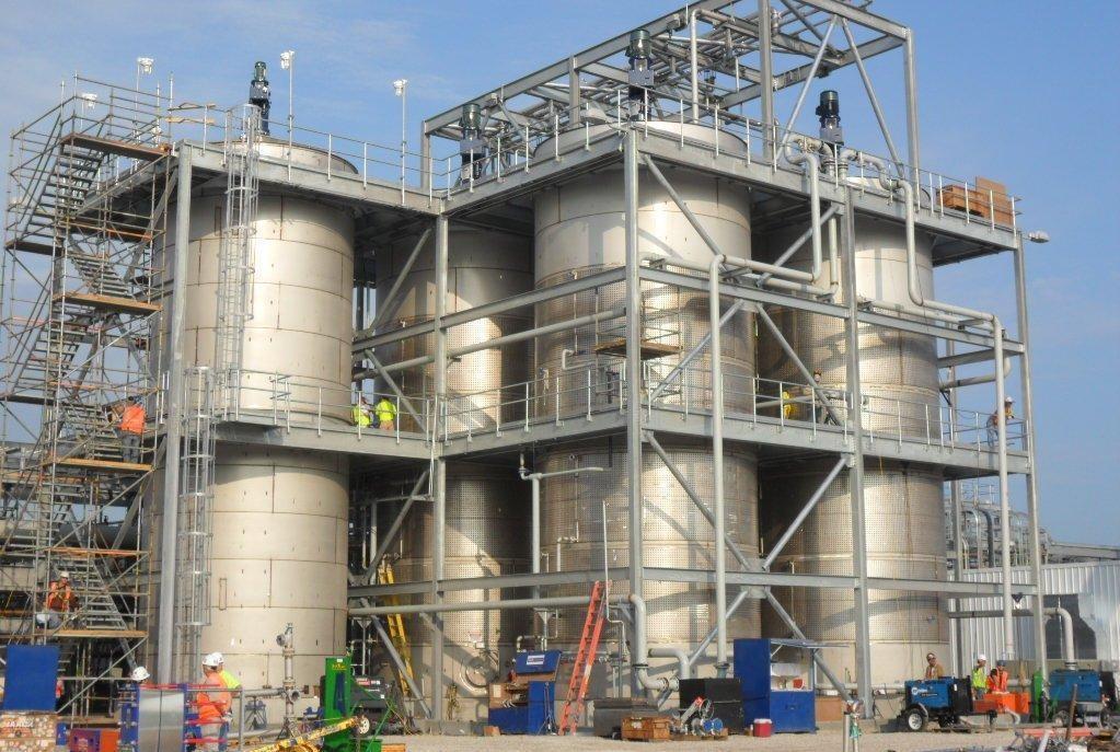 Commercializing Bio-Succinic Acid Project Highlights 30M lb/year commercial plant Commercial start-up in Q1 13 Plant capacity is sold-out and oversubscribed Strategic Finance $50M DOE Cost Sharing