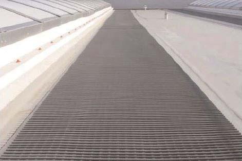 Crossgrip Crossgrip is a slip resistant walkway system for high traffi c roof-top areas.