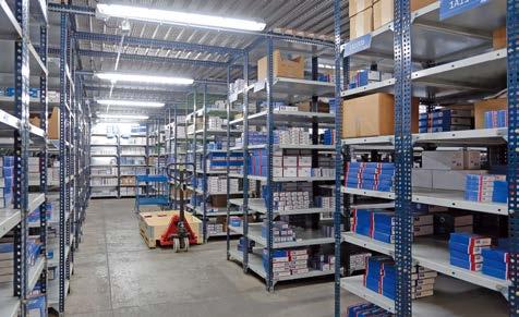 Slotted-angle shelving 3 A simple and economic system for the most varied applications. 3 Solutions for all storage requirements. 3 Excellent versatility.