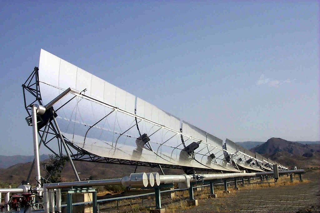 Linear Solar Concentrators Typical parabolic trough collector