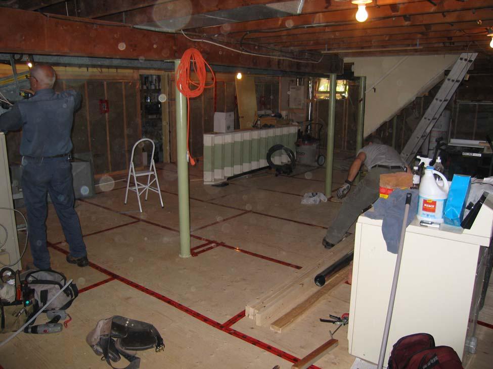 8 The ECHO System ventilated subfloor Ventilated ECHO subfloor. The ECHO sealed and ventilated subfloor is less than 1-3/4 thick.