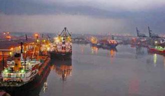 locomotives Sagar Mala/National Waterway Government trying to start LNG barges on Ganga by 2018-end