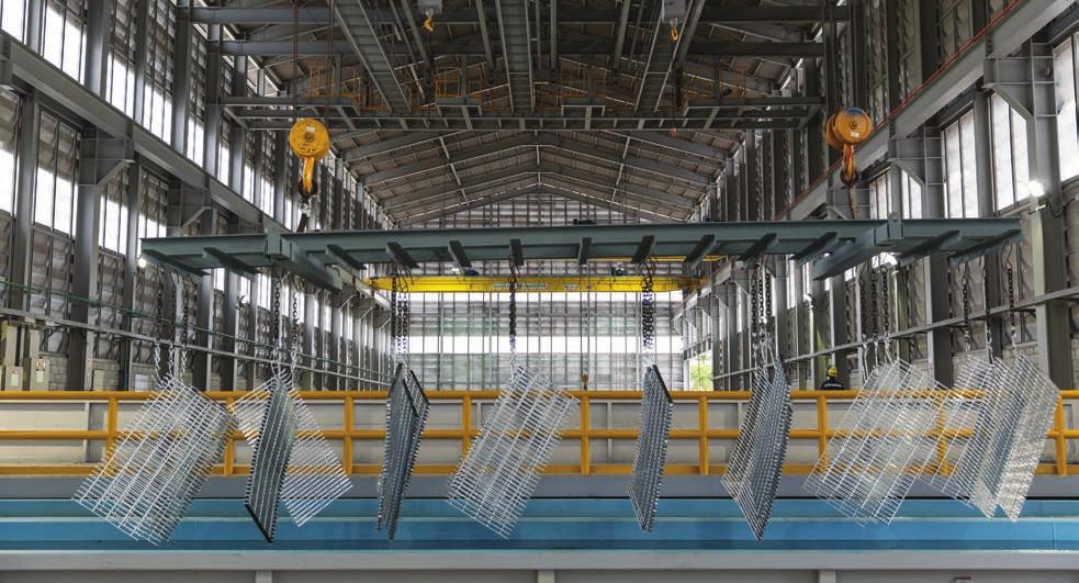 GALVANIZING SHOP GALVANIZING STANDARD 1 2 3 4 ASTM A123 (2000) Standard specification for zinc coating on iron and steel products BS EN ISO 1461:1999 Standard specifications for coating on fabricated