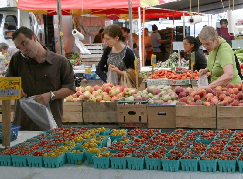 Selling at the Farmers Market Raw agricultural products very little regulation Protect from