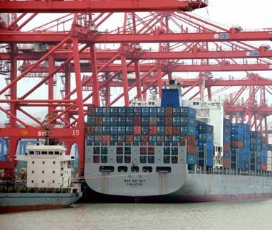 5km Container berth : 4 Annual volume: 4 million TEU 3 870 000 2 965 200 3 020 800 2 001 000 2007 2008 2009 2010