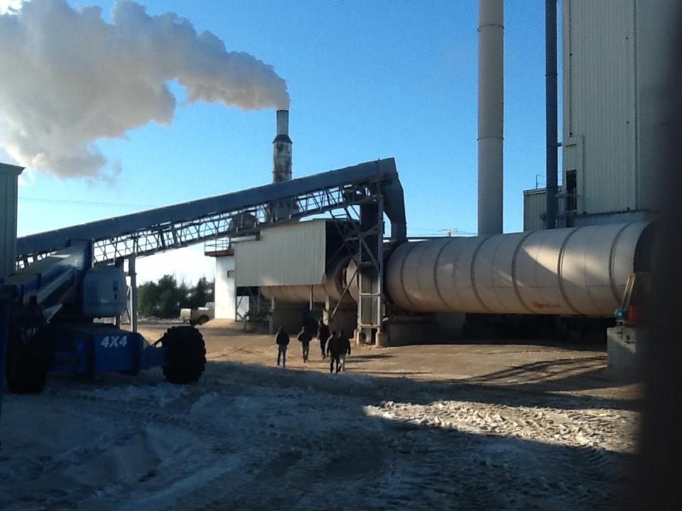 New Biomass Combined Heat & Power Projects at Maine Forest Industry 2 projects funded through the Community-based Renewable Energy Pilot Program Maine Woods Pellets,