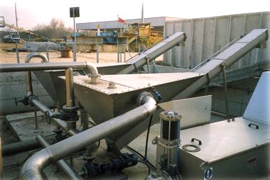 DGC: GRIT CLASSIFIER The DGC grit classifier offers a simple and continuous cost-effective solution for removing grit and sand from process flows or waste water discharge.