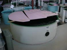 8 m³ (0,757 L; 2,800 gal) Drum filter, fluidized sand biofilter, carbon dioxide stripping column w/fan, oxygen cone and UV