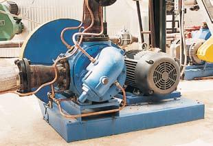 Heavy Duty jacketed pumps feature a thrust bearing that fixes the rotor position in the head, so users can set precise clearances and compensate for wear over time.