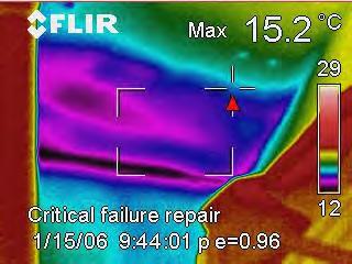 Thermogram and photo pair showing missing insulation in the ceiling.