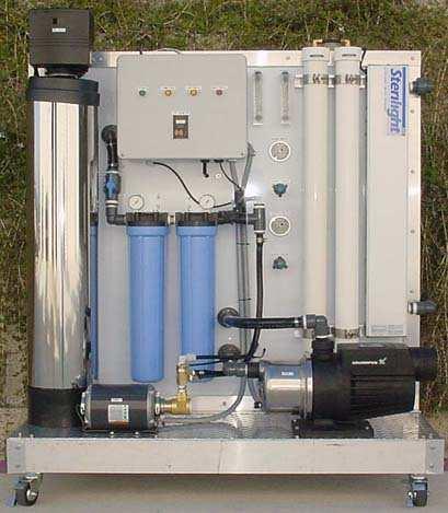 Reverse Osmosis force water through membrane removes many contaminants Pressure Raw Water