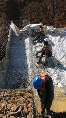 Hexagonal woven mesh The product is the same as the material used in the erection of the baskets, however is sold in rolls for rockfall mesh netting purposes on slopes