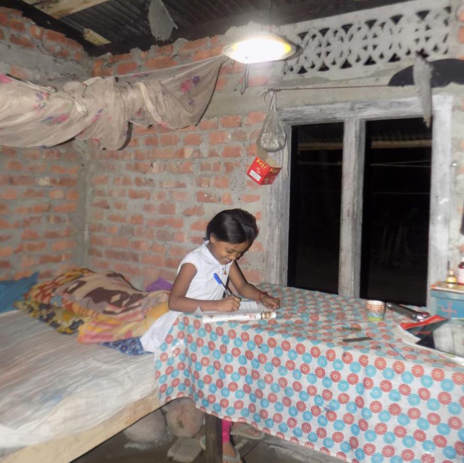 SAIJA S ENERGY LENDING PROGRAM 4 Only 40 percent of Bihar is recorded as electrified; 60 percent of Saija s overall client base is electrified, but the average hours of connectivity are low.