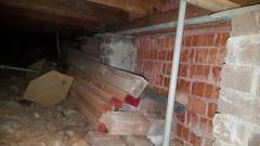 Subfloor Restrictions Access / Inspection Restrictions Crawl space below the area(s) listed below was limited due to the method of construction resulting in a limited visual inspection from a