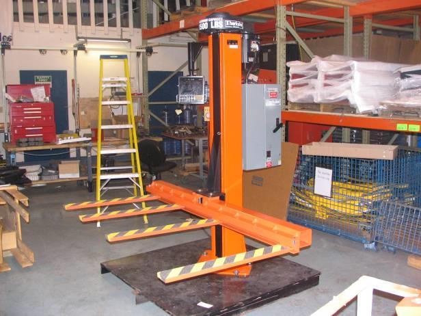 The Post Lift also offers access to three sides of the pallet or