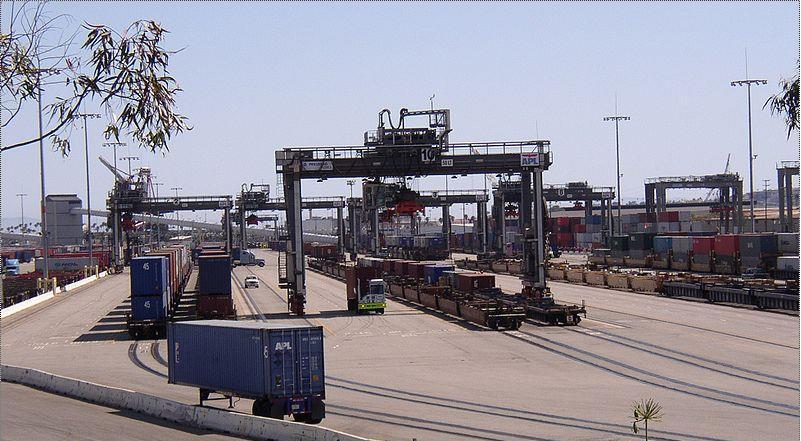 Bottleneck between Ports and Railroads on the U.S.