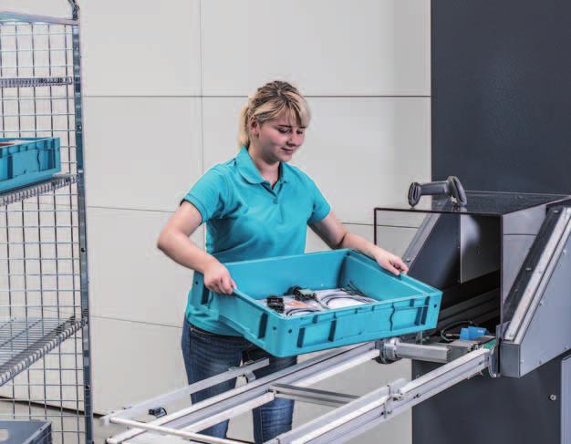 Unit components Access openings and picking stations Conveyor connection The Kardex Remstar LR 35 can easily be connected to existing conveyor technology, either for manual storage and retrieval of