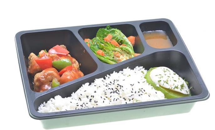 A single packaging tray allows different food components to be heated together in the microwave.