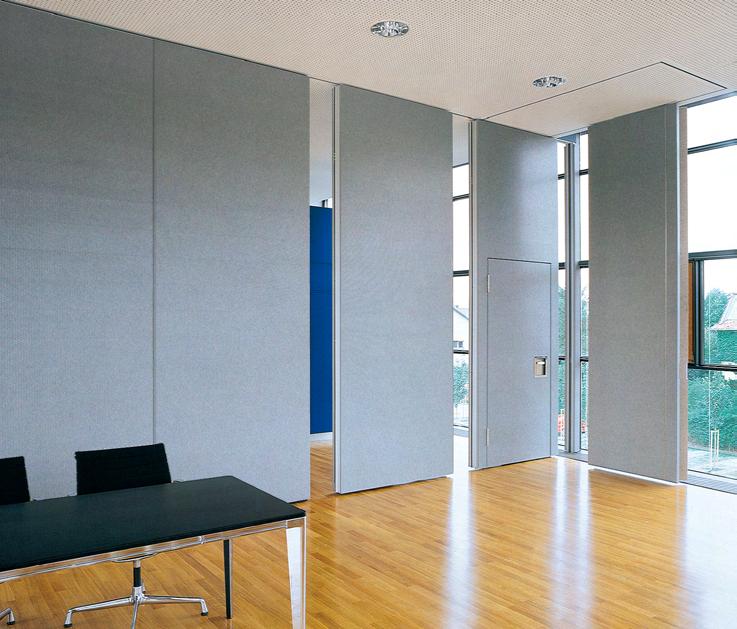 Movable sound-insulating walls