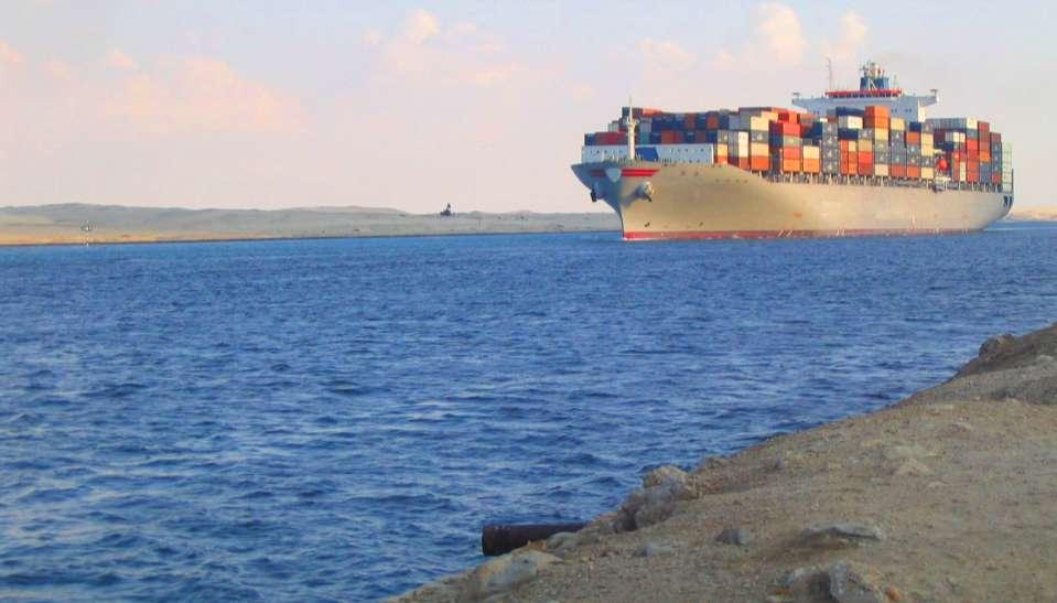 The Growth of Suez USEC Services Larger vessels via Suez services are calling the USEC now Savannah is