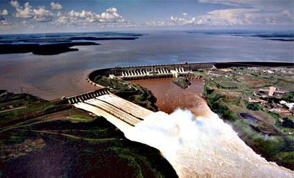 Case Study: Itaipu Dam Conflict Brazil and Paraguay wanted to place a dam on the Parana near Itaipu. Argentina criticized the project in fear of consequences for lower basin region.