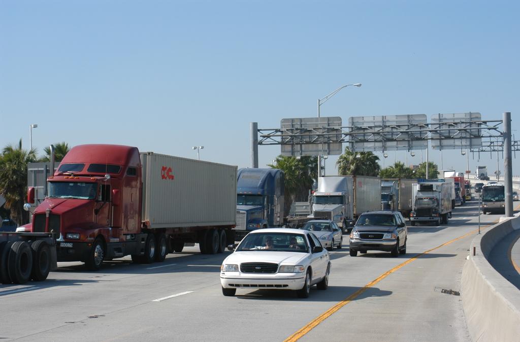 Vehicular Volume on Bridge 13,600 Vehicles (2,050 Trucks)