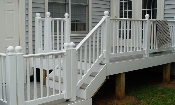 Deck Choosing Your MATERIAL You can choose natural wood or pressurized wood.