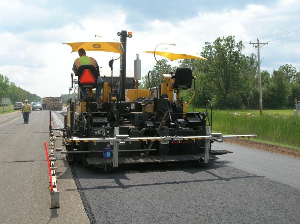 INTELLIGENT COMPACTION AND PAVE-IR IN MINNESOTA 2012 NCAUPG TECHNICAL
