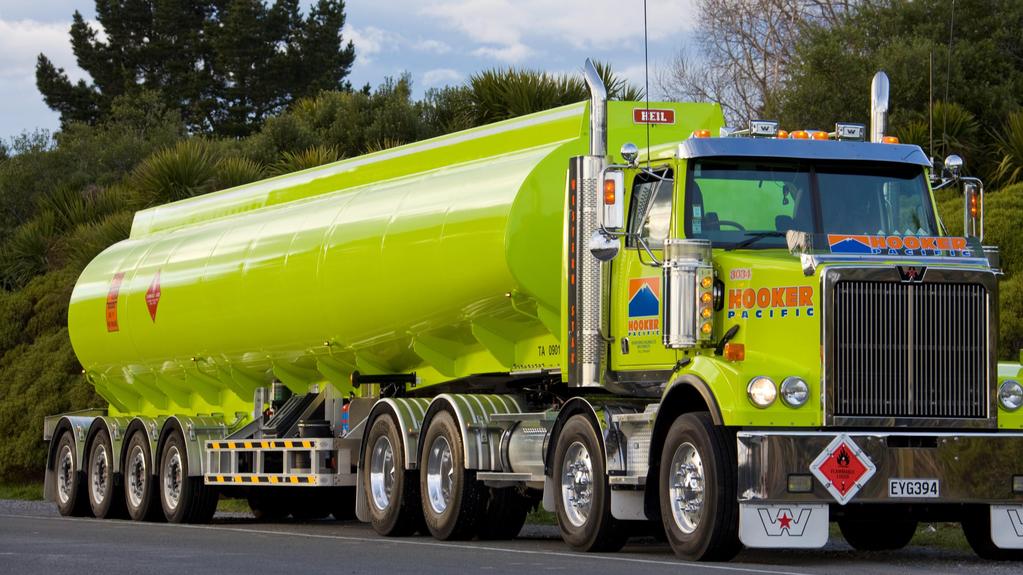 LEADING NZ FUEL DISTRIBUTION POSITION TIL operates one of the largest petroleum product dangerous goods road tanker fleets in the country Leading market share in petroleum product distribution*
