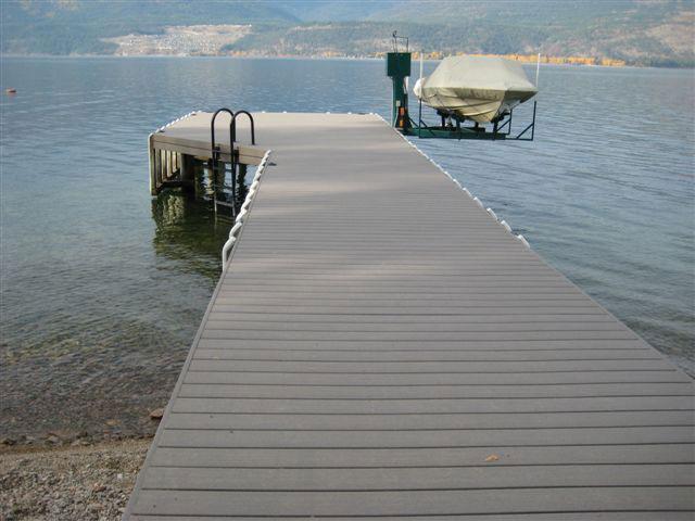 MOISTURESHIELD RECYCLED COMPOSITE DECKING Adds
