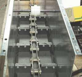 is particularly suited for bulk intakes or to avoid the use of an elevator for inclined conveying from one machine to another up to 45.