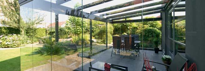Product benefits The weinor Glasoase is a combination of a weinor patio roof and weinor all-glass glazing elements.
