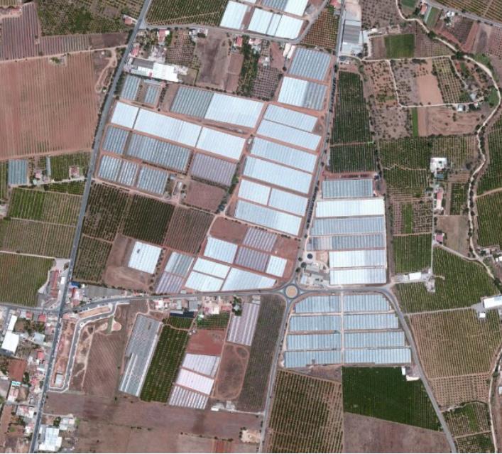 ± ± Rainwater harvesting (interception of precipitation in greenhouses) in Campina de