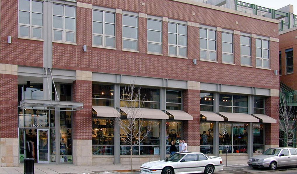Commercial, Mixed-use & Multifamily Parking Structures 101. Wrap a parking structure or stack it above retail or other active uses at the street level. GUIDELINES FOR NEW PARKING STRUCTURES 4.
