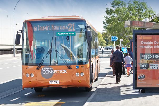 3.3 Satellite and rural bus services Satellite commuter bus services are currently provided between Hamilton and the satellite towns of Huntly, Ngaruawahia, Raglan, Te Awamutu, Cambridge and