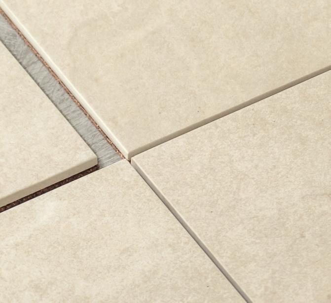 The principle is ingeniously simple: the tile s inherent weight presses the cork layer onto the substrate where it adheres, vacuum-like, and guarantees that everything stays firmly in place.