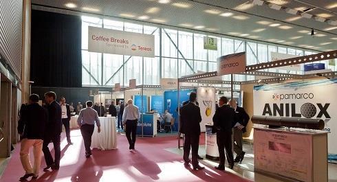 SILVER BOX 9.000,00 All networking activities taking place in the exhibition hall (snack, all coffee breaks) Make of lunches and coffee beaks a special experience for the delegates.