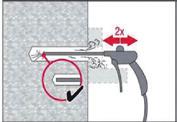 Blow 2 times the hole with oil-free compressed air (min. 6 bar at 6 m³/h) to evacuate the water.