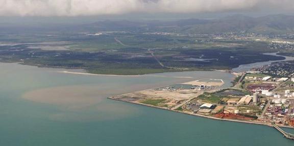 Cleveland Bay turbid on a windy day outside the Townsville Port *Photo