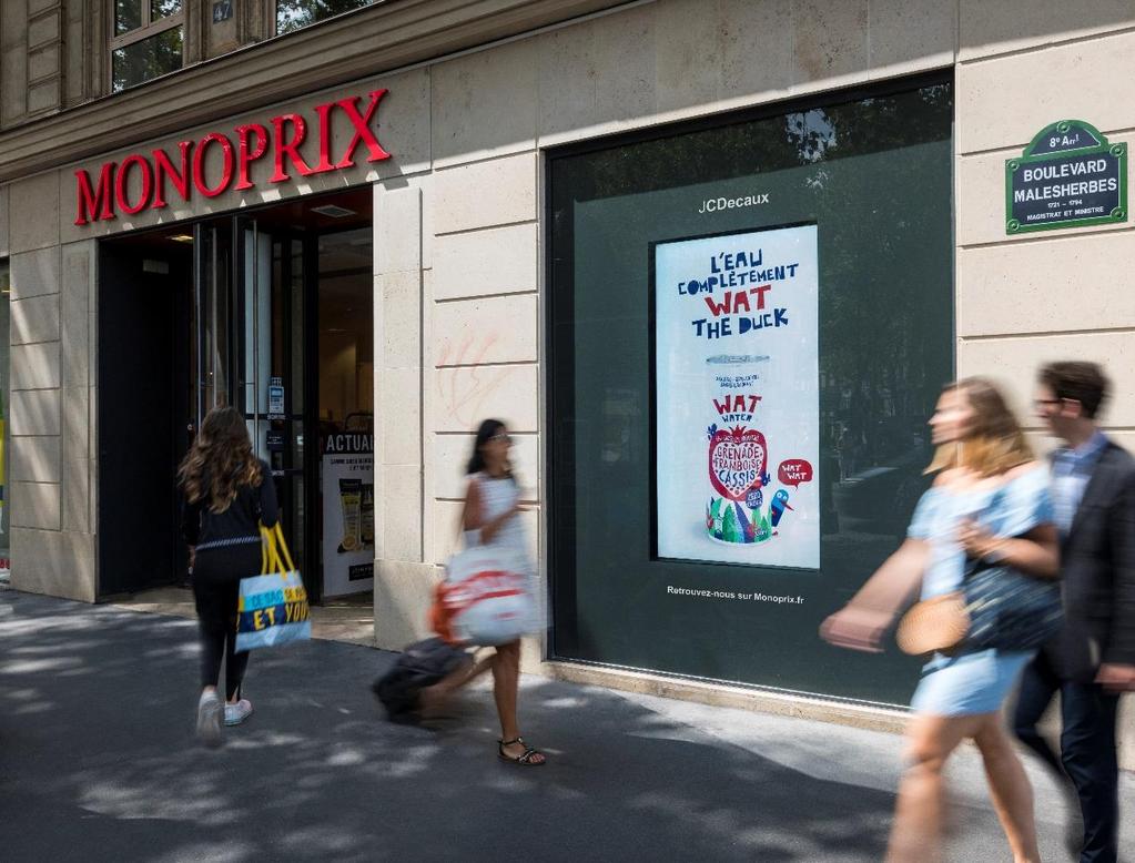 PARIS: JCDECAUX ENTERS THE SMART DATA SELLING ERA WITH MONOPRIX Monoprix: 150 stores in Paris and Greater Paris 445 stores in France More than 800,000 clients per day Close to 3 million ticket sales