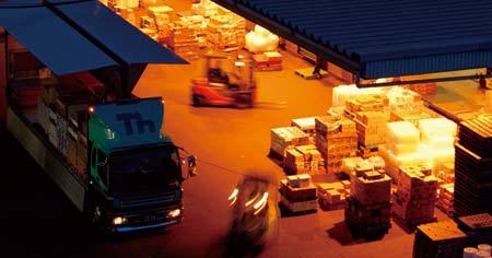 Our systematically operated logistics services meet the needs of our customers in a timely and flexible manner.
