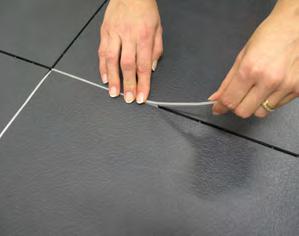 The rubber joint strips are installed in between each BERGO ELITE- and NOVA-tile for a completely