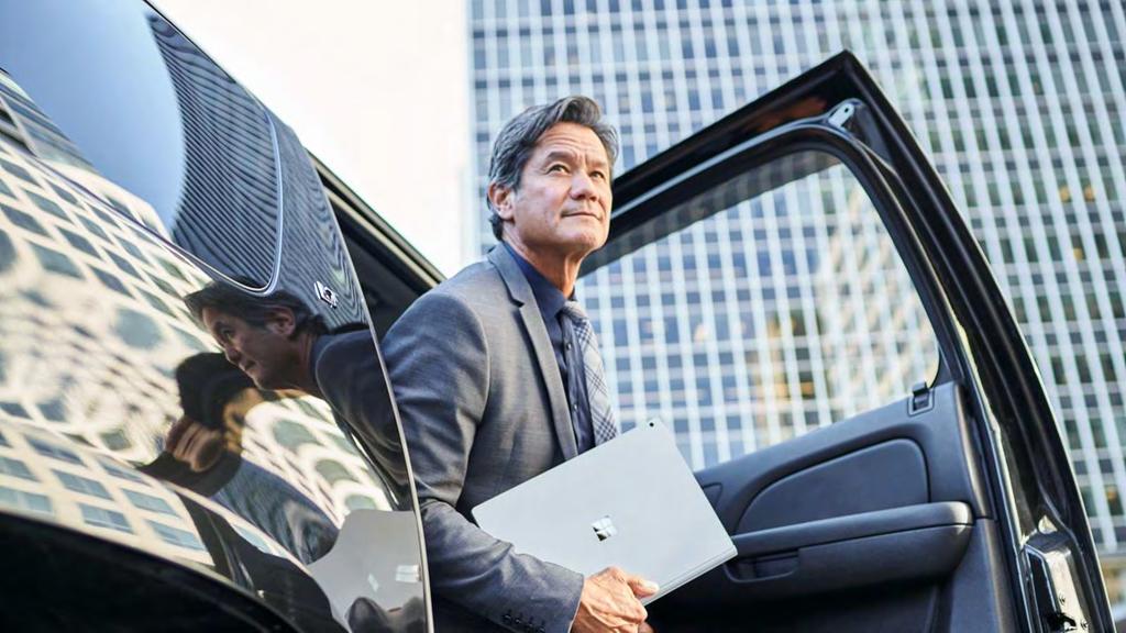 Vroom into the future Bring the Cloud to Driving Challenge Deliver seamless and contextual services to customers, dealers, distributors and partners Deliver new connected car solutions and elevated